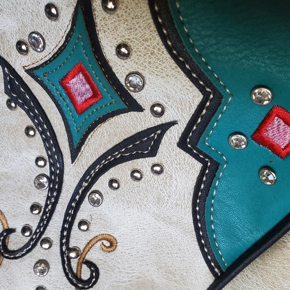 Over the shoulder western style hand bag.  gorgeous turquoise & white N.W.T - Picture 3 of 14